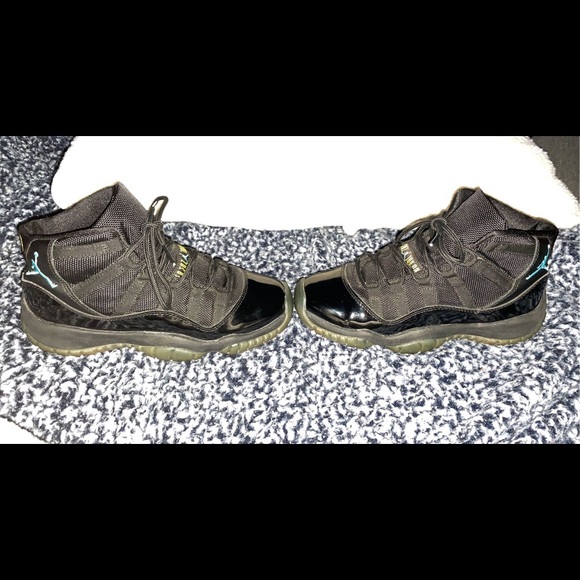 Jordan gamma 11s size 3’5 - Picture 2 of 2